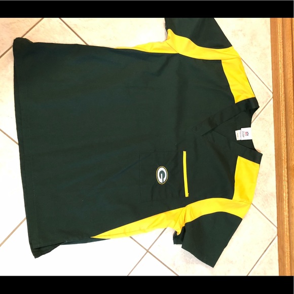 NFL Green Bay Packer scrub top - Picture 1 of 3